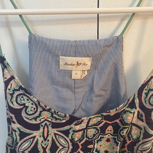 Meadow Rue Black and White Graphic Camisole Top - Picture 2 of 3